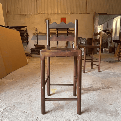 Tarang bar stools made from oak wood: Rustic brown color