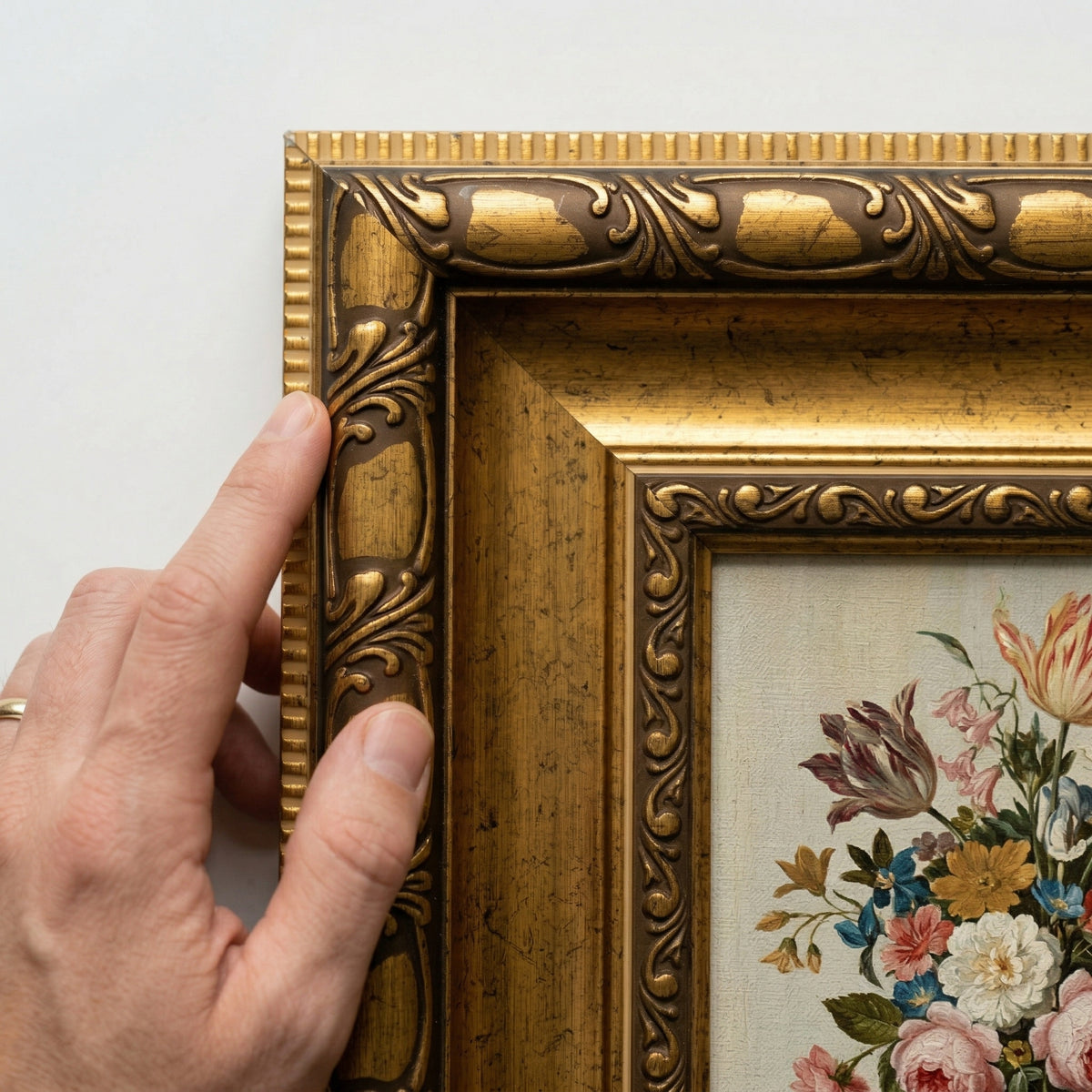 Antique Gold Prestige Frame for Samsung TV, Baroque Carved PS Composite (Customizable) U0805NV